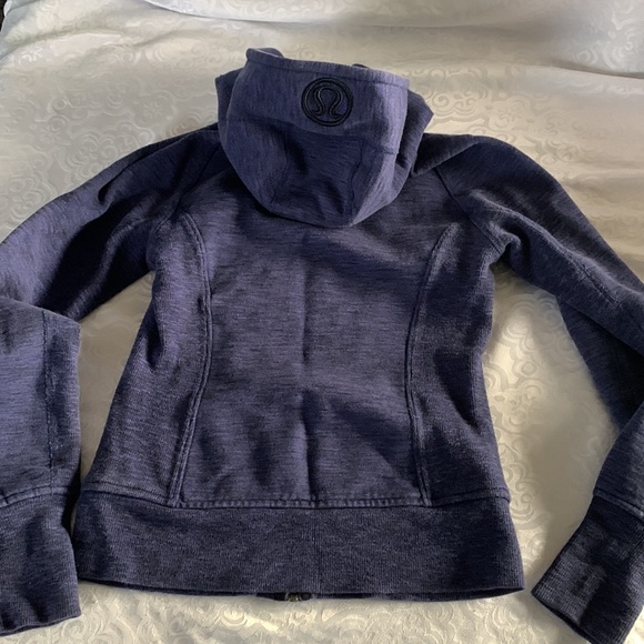 Lululemon jaxket size 4 - Picture 8 of 16